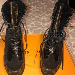 LOUIS VUITTON DESERT BOOTS